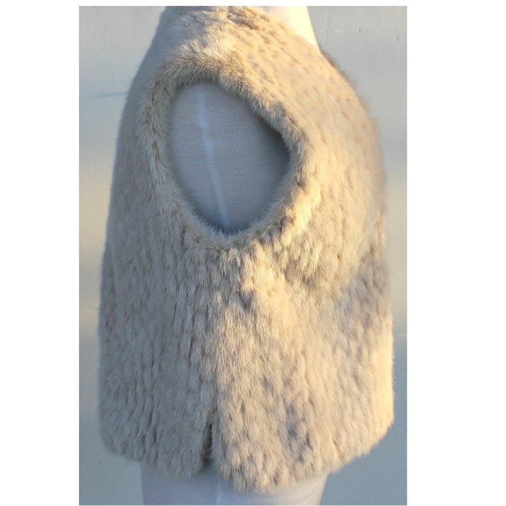 Vintage Reversable Mink Fur Vest Trim in Cream Neutral - Picture 7 of 12